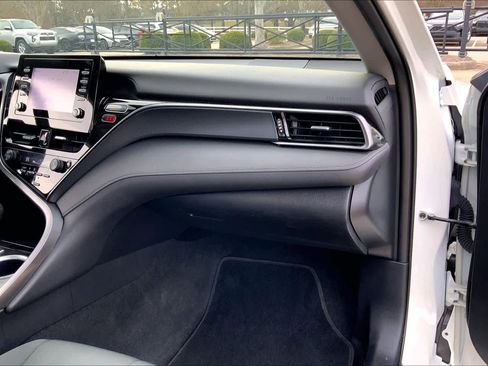 Used 2023 Toyota Camry LE image 18