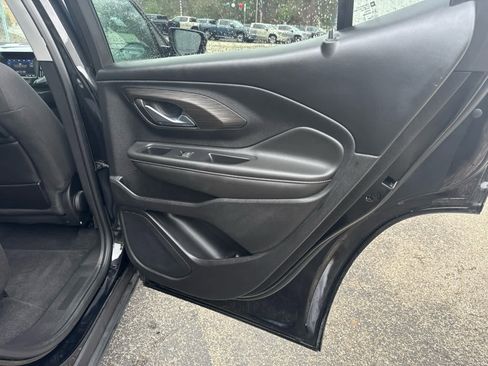 Used 2023 GMC Terrain SLE w/ Driver Convenience Package image 29