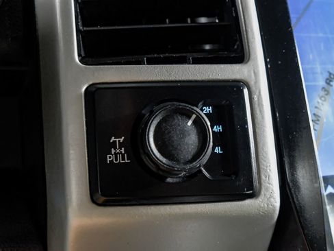 Used 2020 Ford F250 Lariat w/ Lariat Ultimate Package image 25