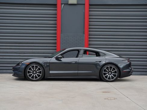 Used 2020 Porsche Taycan 4S w/ Premium Package image 7