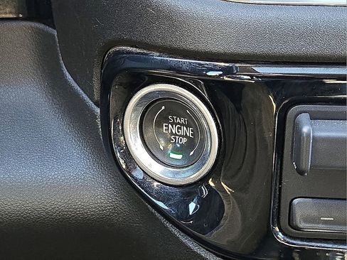 Used 2024 Chevrolet Silverado 3500 LTZ w/ LTZ Convenience Package image 31