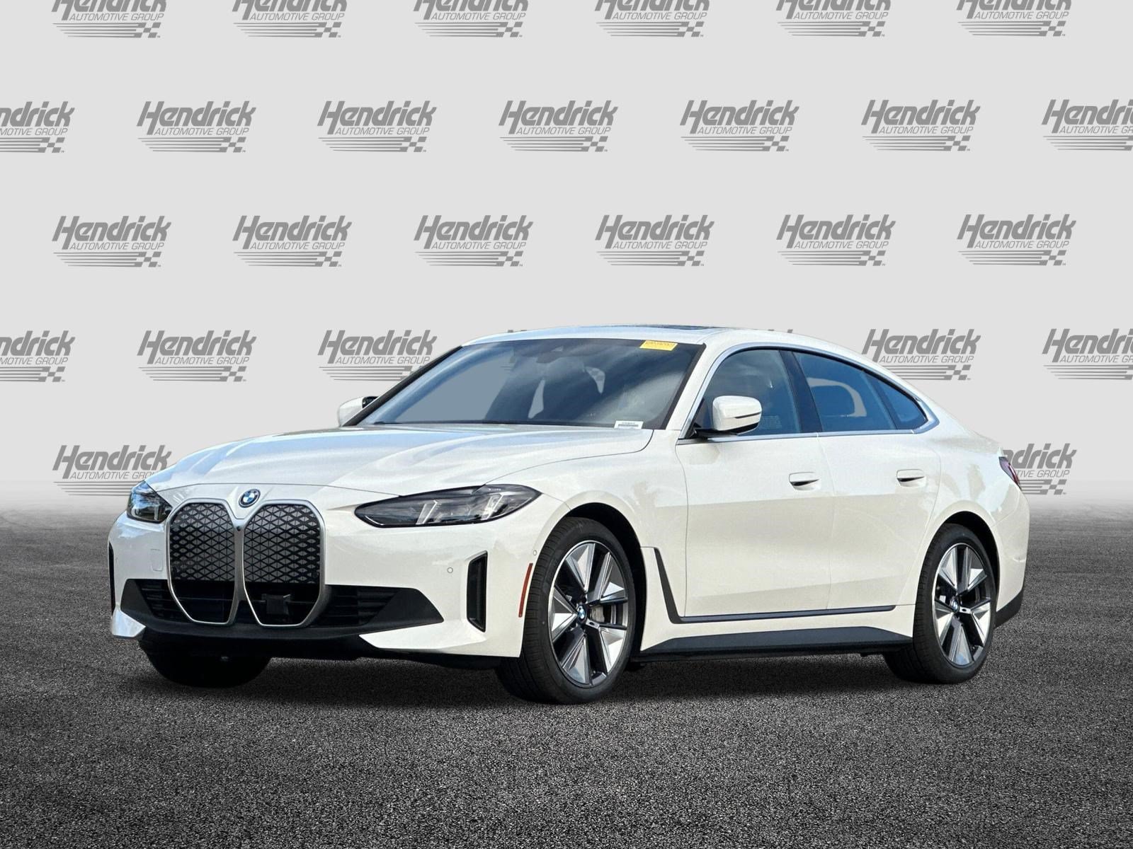 Used 2025 BMW i4 eDrive40 w/ Premium Package RWD image 9