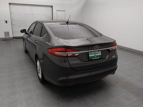 Used 2018 Ford Fusion SE FWD image 6