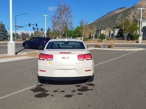 Used 2013 Chevrolet Malibu LT FWD image 4