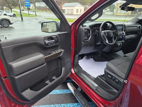 Used 2022 Chevrolet Silverado 1500 RST AWD/4WD image 11