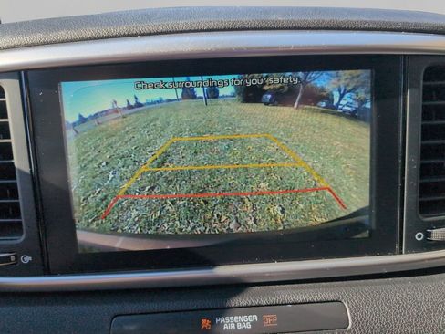 Certified 2020 Kia Sportage LX image 27