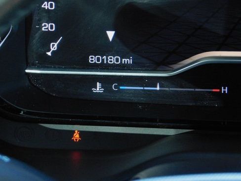 Used 2023 GMC Yukon XL Denali image 5