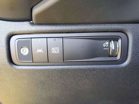 New 2026 Chevrolet Equinox EV LT image 21