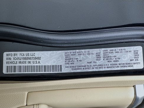 Used 2022 Jeep Grand Cherokee Limited 4xe w/ Luxury Tech Group II image 12