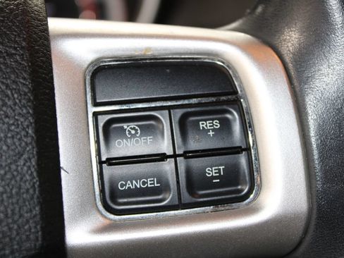 Used 2019 Dodge Journey SE w/ Connectivity Group FWD image 40