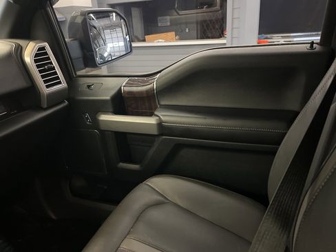 Used 2015 Ford F150 Platinum w/ Equipment Group 701A Luxury image 18