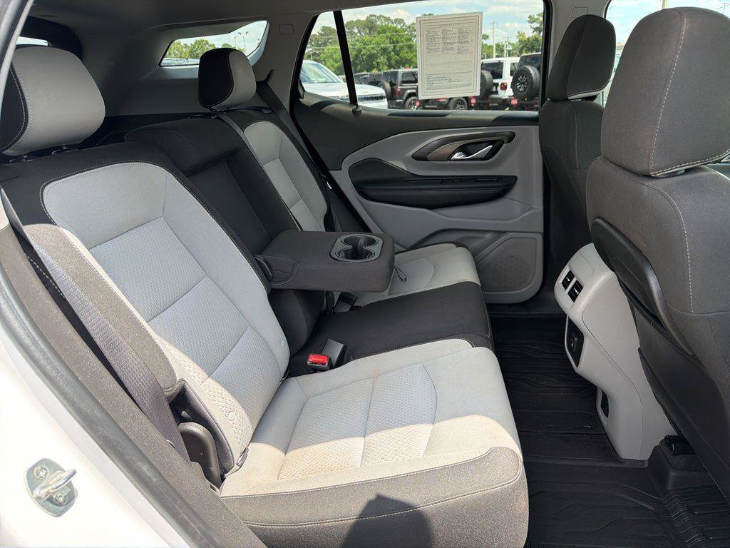 Used 2022 GMC Terrain SLE w/ Driver Convenience Package FWD image 18