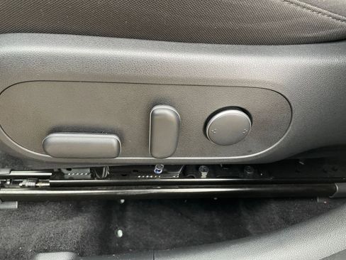 Used 2025 Hyundai Kona SEL image 23