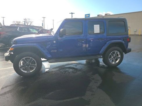 Used 2020 Jeep Wrangler Unlimited Sahara image 2