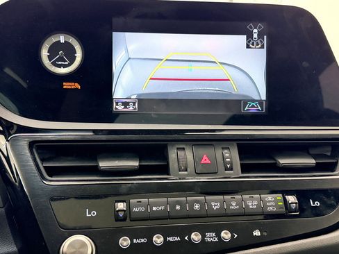Certified 2022 Lexus ES 350 F Sport w/ Accessory Package FWD image 33