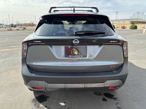 New 2026 Nissan Kicks SR image 5