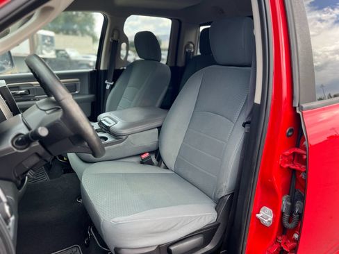Used 2016 RAM 1500 Classic SLT AWD/4WD image 19