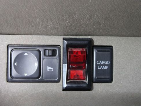 Used 2014 Nissan Frontier SV image 29