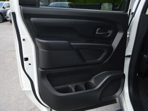Used 2021 Nissan Titan S w/ S Utility Package RWD image 22