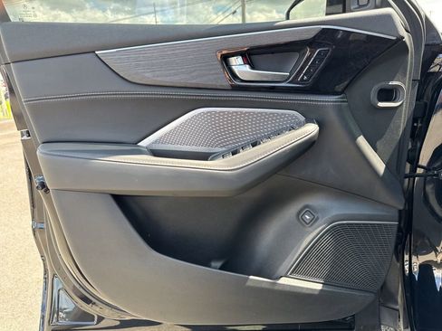 Used 2023 Acura MDX SH-AWD w/ Advance Package image 37