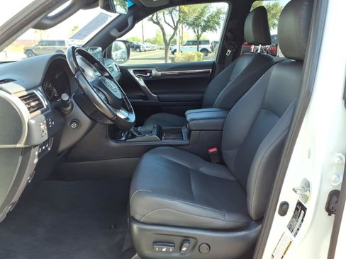 Used 2023 Lexus GX 460 Premium w/ Accessory Package AWD/4WD image 14