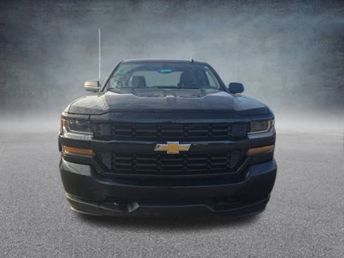 Used 2018 Chevrolet Silverado 1500 Custom w/ Custom Value Package image 5