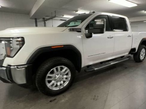 Certified 2024 GMC Sierra 2500 SLT w/ SLT Convenience Package image 4