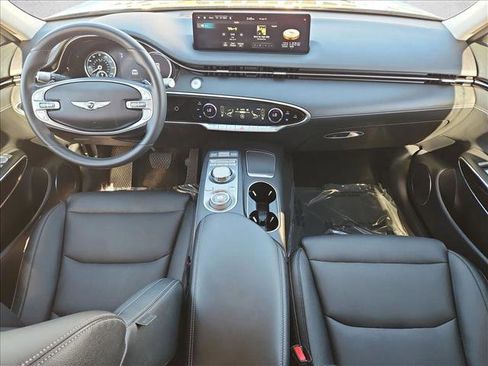 Used 2025 Genesis GV70 2.5T AWD/4WD image 18