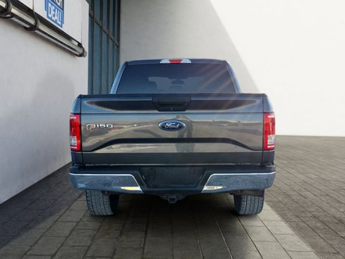 Used 2017 Ford F150 XLT w/ Trailer Tow Package image 4