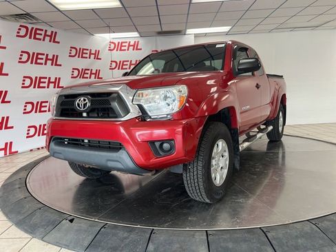 Used 2014 Toyota Tacoma 4x4 Access Cab image 3