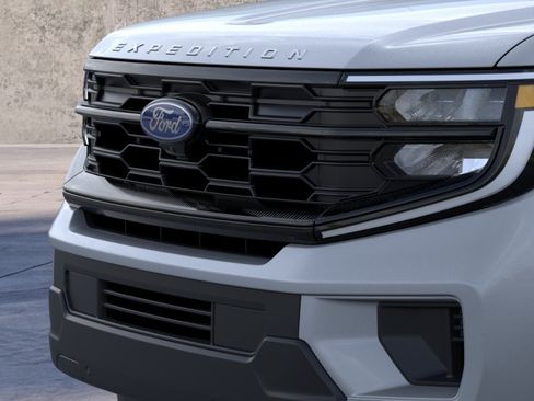 Used 2026 Ford Expedition Active AWD/4WD image 17