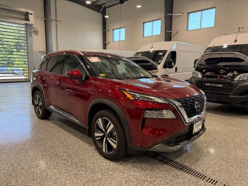 Used 2023 Nissan Rogue SL w/ SL Premium Package AWD/4WD image 3