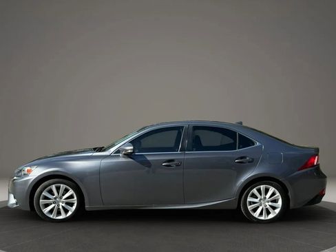 Used 2014 Lexus IS 250 RWD image 9