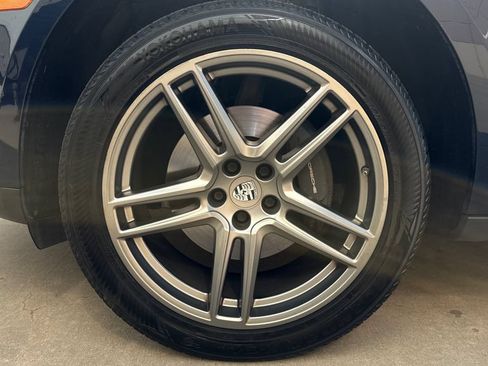 Used 2019 Porsche Macan AWD/4WD image 15