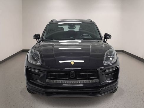Certified 2025 Porsche Macan AWD/4WD image 9