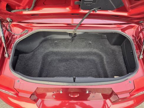 Used 2009 MAZDA MX-5 Miata Grand Touring w/ Premium Pkg image 13