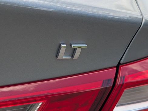 Used 2024 Chevrolet Malibu LT FWD image 5