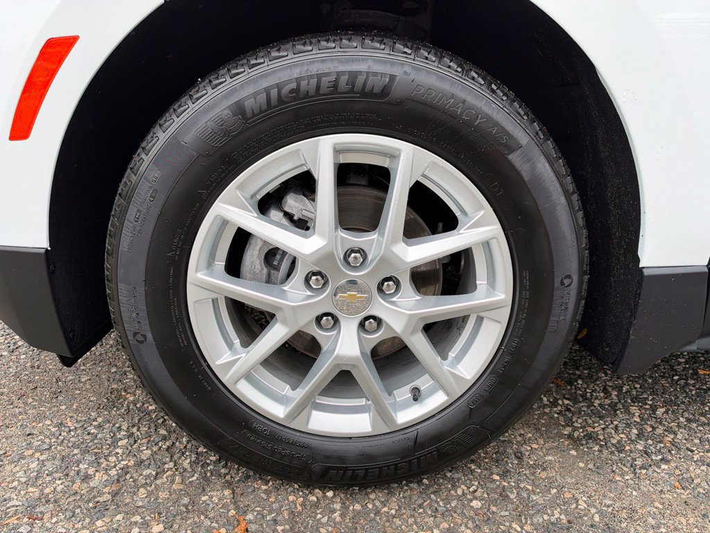 Used 2024 Chevrolet Equinox LS w/ LS Convenience Package FWD image 11