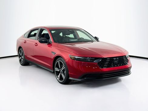 Used 2024 Honda Accord Sport image 3
