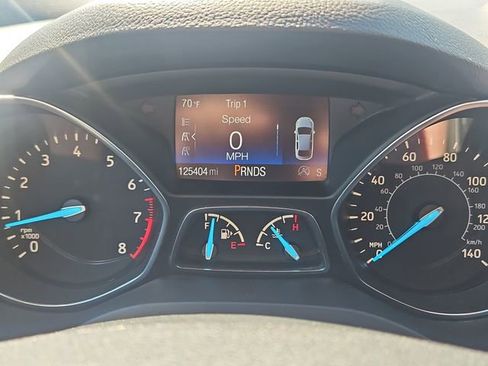 Used 2017 Ford Escape SE w/ Equipment Group 201A AWD/4WD image 16