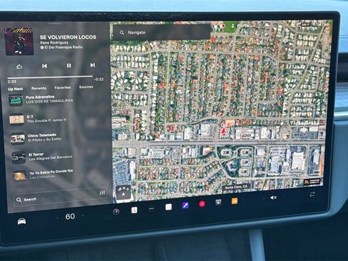 Used 2023 Tesla Model X image 18