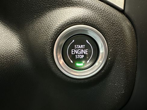 Certified 2022 Chevrolet Silverado 1500 LT AWD/4WD image 18