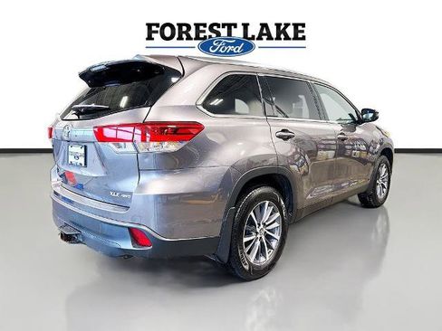 Used 2019 Toyota Highlander XLE image 7