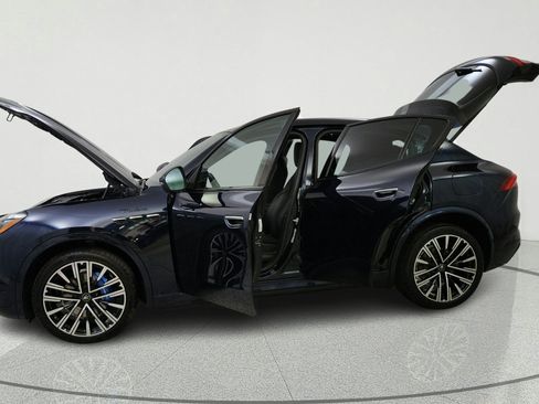 Used 2023 Maserati Grecale Modena AWD/4WD image 11