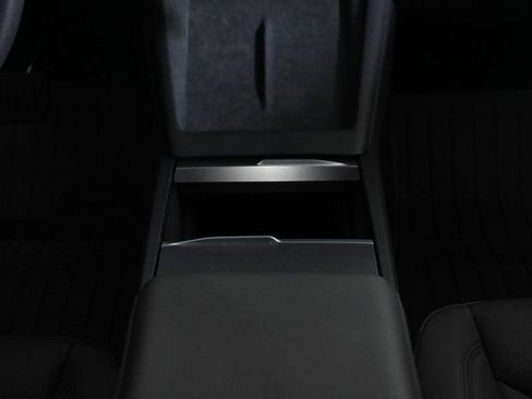 Used 2024 Tesla Model 3 image 13