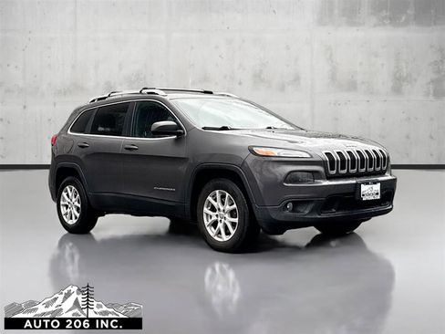 Used 2016 Jeep Cherokee Latitude image 1
