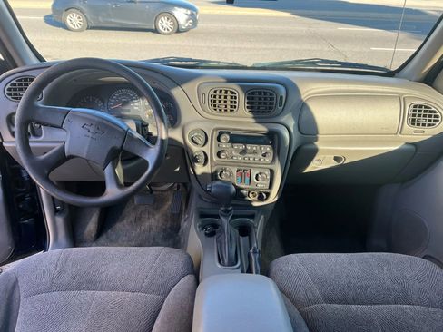 Used 2004 Chevrolet TrailBlazer 4WD w/ Smokers Package image 3