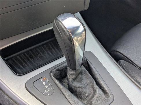 Used 2011 BMW 328i Convertible image 12