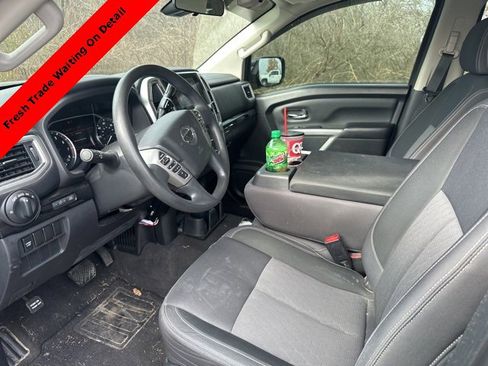 Used 2021 Nissan Titan SV w/ Accessory Utility Package image 5
