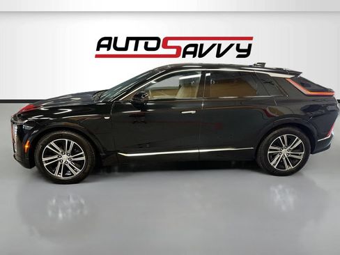 Used 2025 Cadillac Lyriq Luxury w/ LPO, Floor Liner Package AWD/4WD image 4